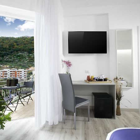 Sirocco Suites Sant'Agnello Esterno foto